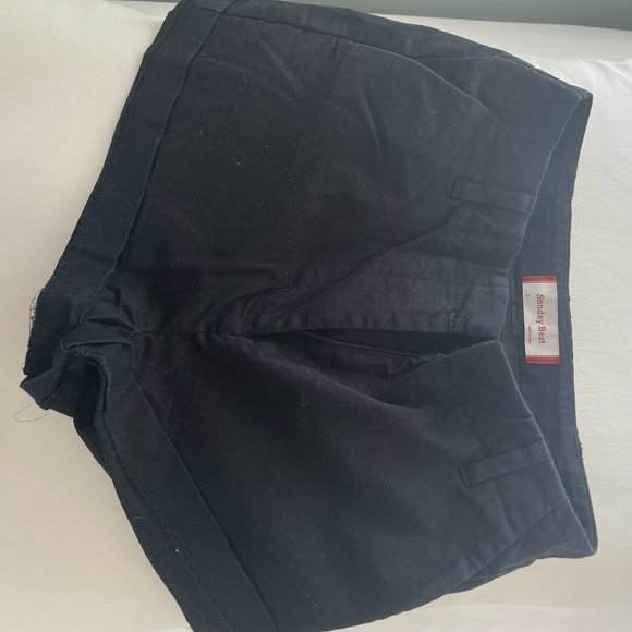 Aritzia Sunday Best Black Canva Short - Picture 2 of 4